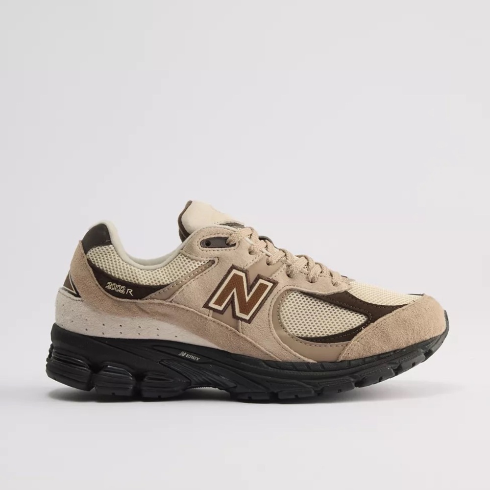 New Balance Beige and Brown Sneakers